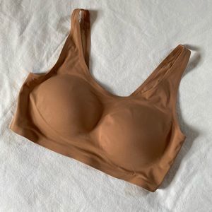 Uniqlo airism bra